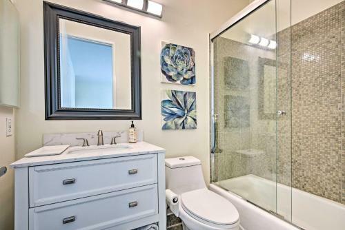 Apartamento Calming Beachfront Getaway Walk To Ocean!