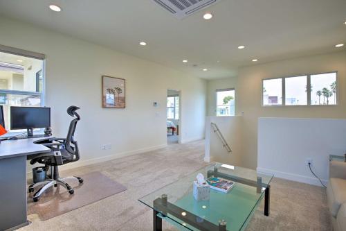 Sleek Townhome With Private Pool, Gym, And More!