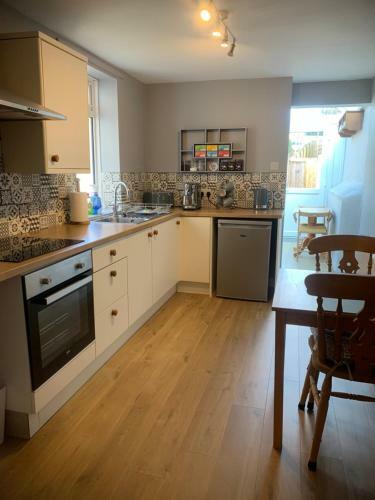 Apartamento Newly Renovated Garden Flat, Already A Superhost!