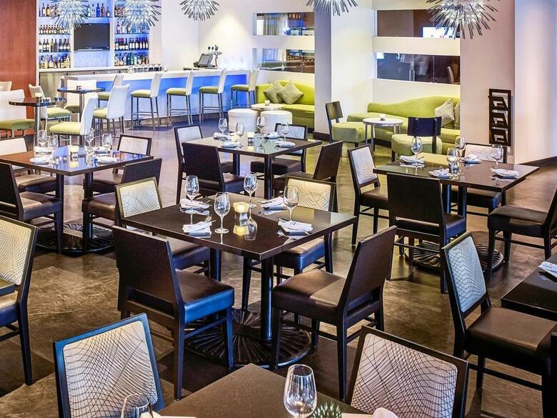 Hotel Novotel Toronto North York