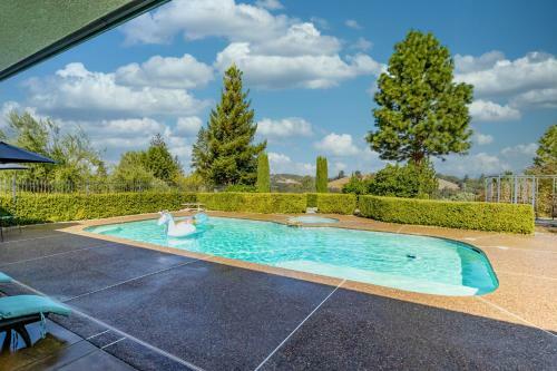 80acre Mountainretreat W/pool/spa Byyosemite 14ppl