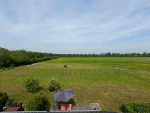 Elegant Holiday Home With Sauna In Langweer
