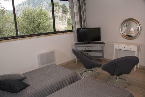 Hotel H�tel Les Hauts De Mour�ze