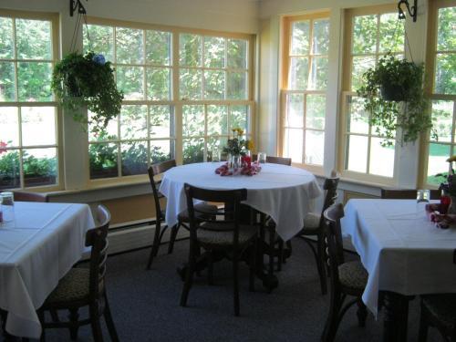 Posada Stone Hearth Inn & Tavern