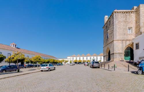 Trem - Located In Old City - Faro
