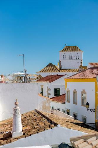 Trem - Located In Old City - Faro