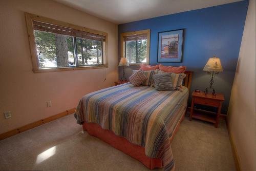Lupine Lodge By Lake Tahoe Accommodations