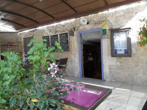 Hotel La Petite Auberge De Lussan