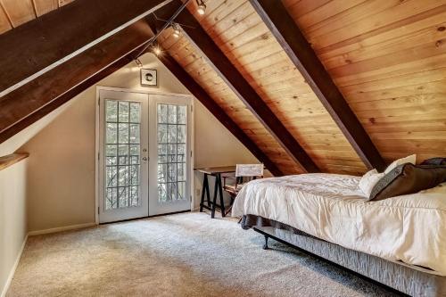 Stout House Cabin