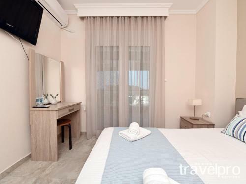Villa Iris By Travelpro Services- Agios Mamas Beach