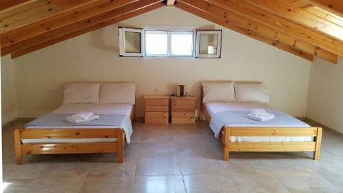 Villa Iris By Travelpro Services- Agios Mamas Beach
