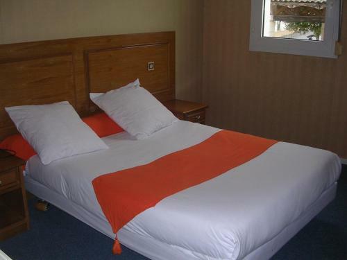 Hotel H�tel Le Saint Pierre � St-pierre de Chignac En P�rigord