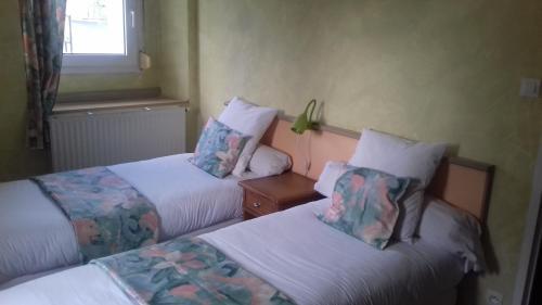 Hotel H�tel Le Saint Pierre � St-pierre de Chignac En P�rigord