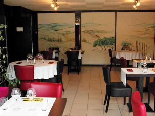 Hotel H�tel Le Saint Pierre � St-pierre de Chignac En P�rigord