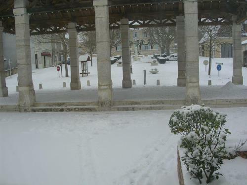 Hotel H�tel Le Saint Pierre � St-pierre de Chignac En P�rigord