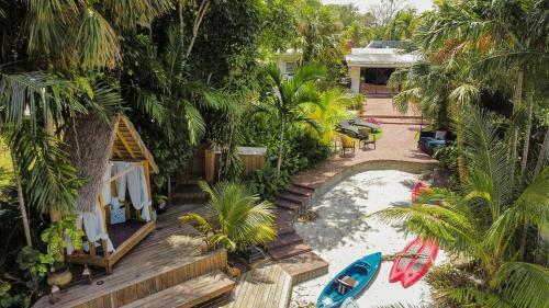 Villa Beach House Steps To Shul - Private Beach Kayaks