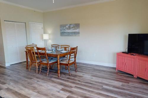 209 - Palms Of Treasure Island Resort