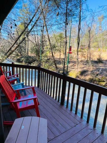 New!creek Front Cabin W/ Kingbed/firepit/fireplace