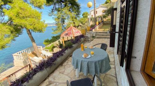 Seaview & Beachfront Apartments Jakov