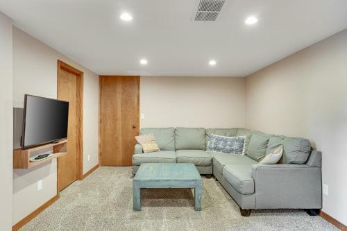 Brilliant & Spacious Home By Historic Train Depot