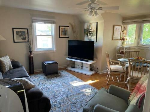 Apartamento Sunlight Splendor Suite At Twin Oaks Inn