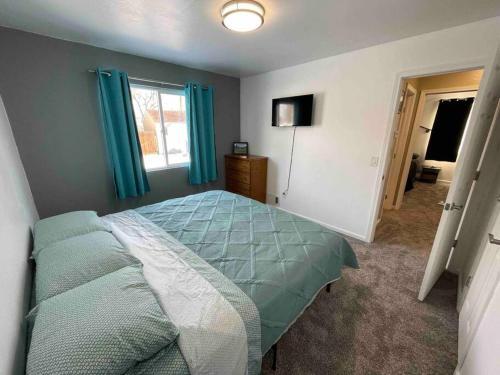 Centrally Located 2 Bedroom, 1 Bath Home.