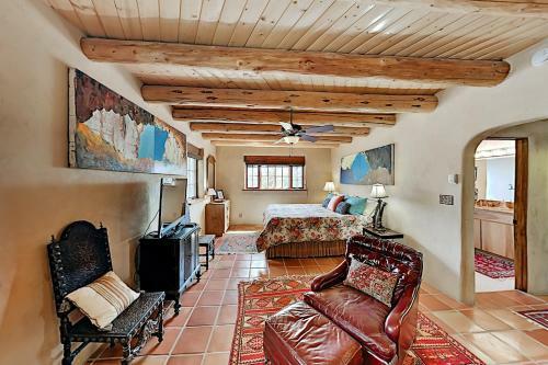 Alfred's Hacienda & Casita