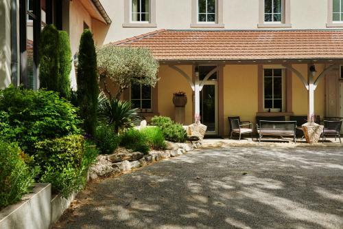 Hotel Auberge Du Pont Du Chalon