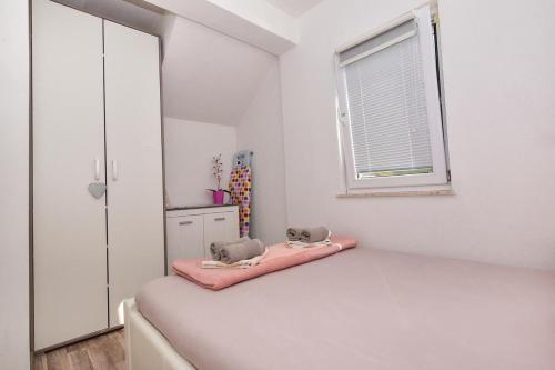 Apartments With A Parking Space Igrane, Makarska - 16878