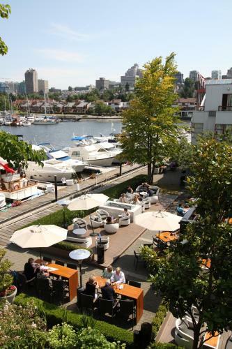 Granville Island Hotel -standard