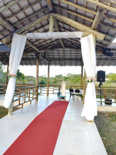 Espa�o Com Lagoa Privativa Para Hospedagens E Eventos