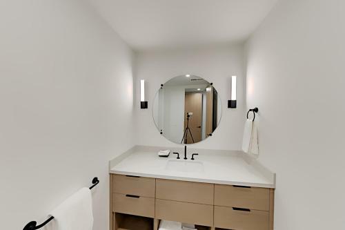 Ridgeline Oasis