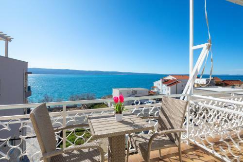 Apartments 20 Meters From The Beach