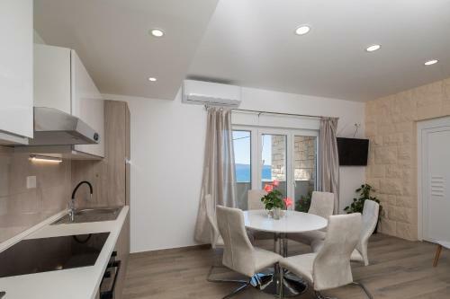 Apartments 20 Meters From The Beach