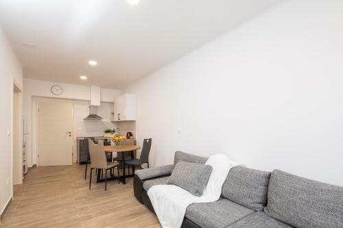 Direct Beach Apartments