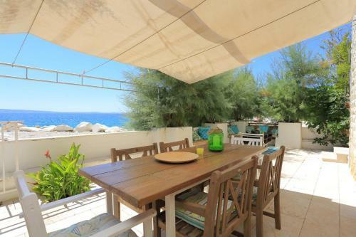 Apartments By The Sea Sumpetar, Omis - 13324