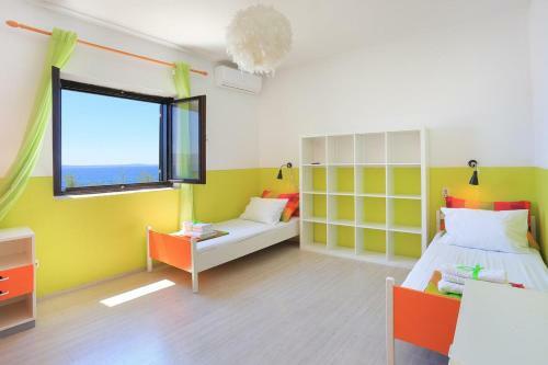 Apartments By The Sea Sumpetar, Omis - 13324