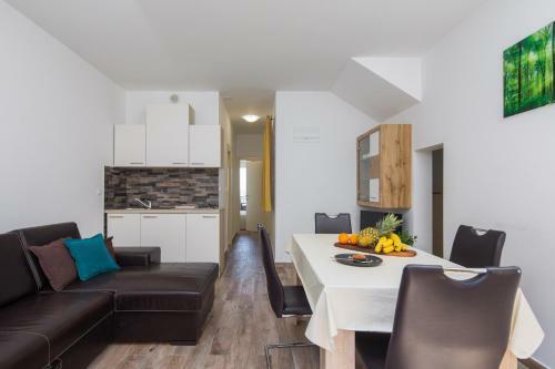 Apartamentos The Beach Suites