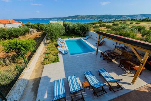 Apartamento Beachfront Villa Mihovil - With Private Pool