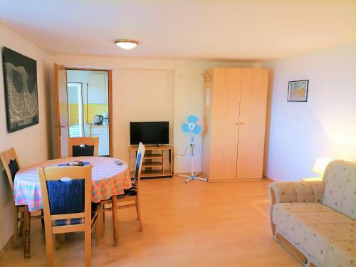 Klaja Summerbay Apartments