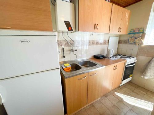 Apartment In Jadranovo 42255