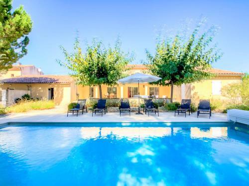 Holiday Home Maison Les Oliviers Mazan