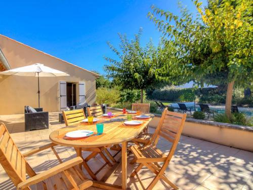 Holiday Home Maison Les Oliviers Mazan