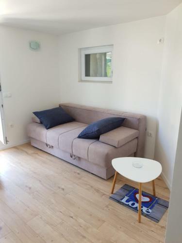 Hostal Apartmani Mileti?