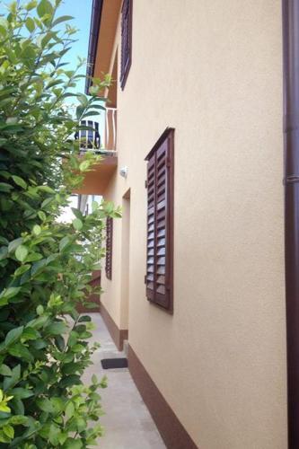 Apartments With A Parking Space Jelsa, Hvar - 4028