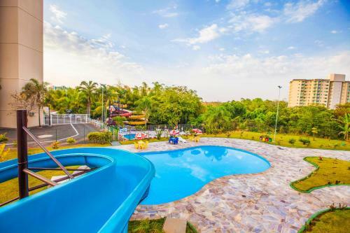 Apartamento Golden Dolphin Express Via Giro Imobtech