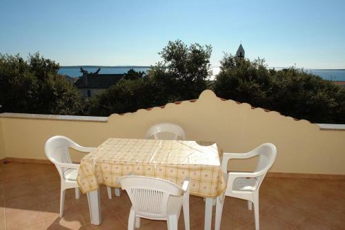 Apartments With A Parking Space Mandre, Pag - 18748