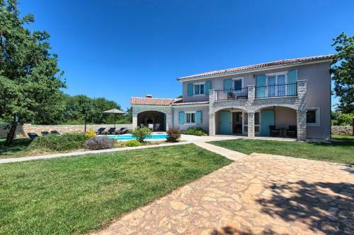 Villa Krmed With Private Pool
