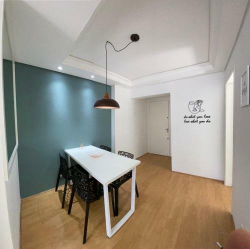 101-apartamento Encantador, 2 Quartos. Bigorrilho