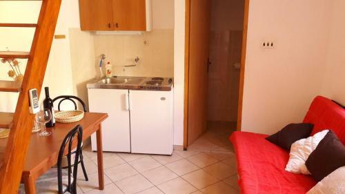 Hostal Apartments Bako Komiza